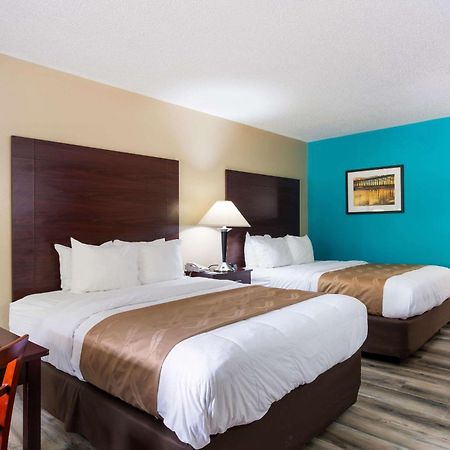 Quality Inn & Suites Rockingham Exterior photo
