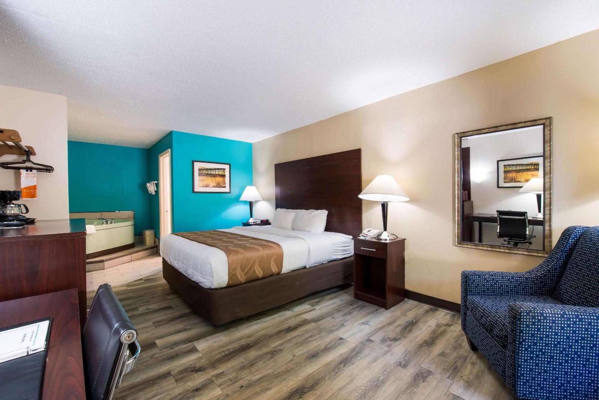 Quality Inn & Suites Rockingham Exterior photo