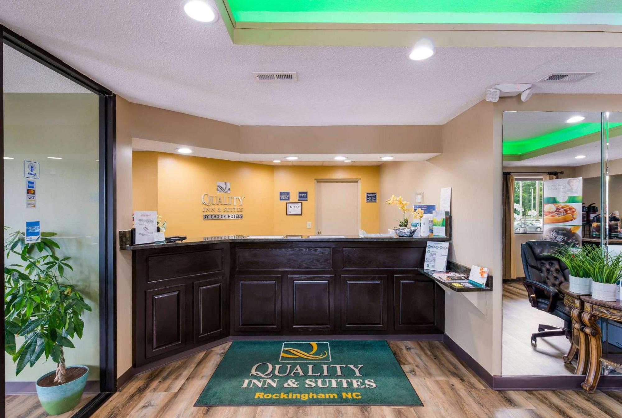 Quality Inn & Suites Rockingham Exterior photo