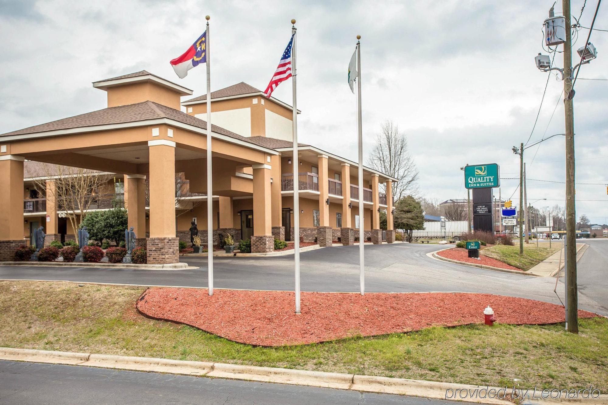 Quality Inn & Suites Rockingham Exterior photo