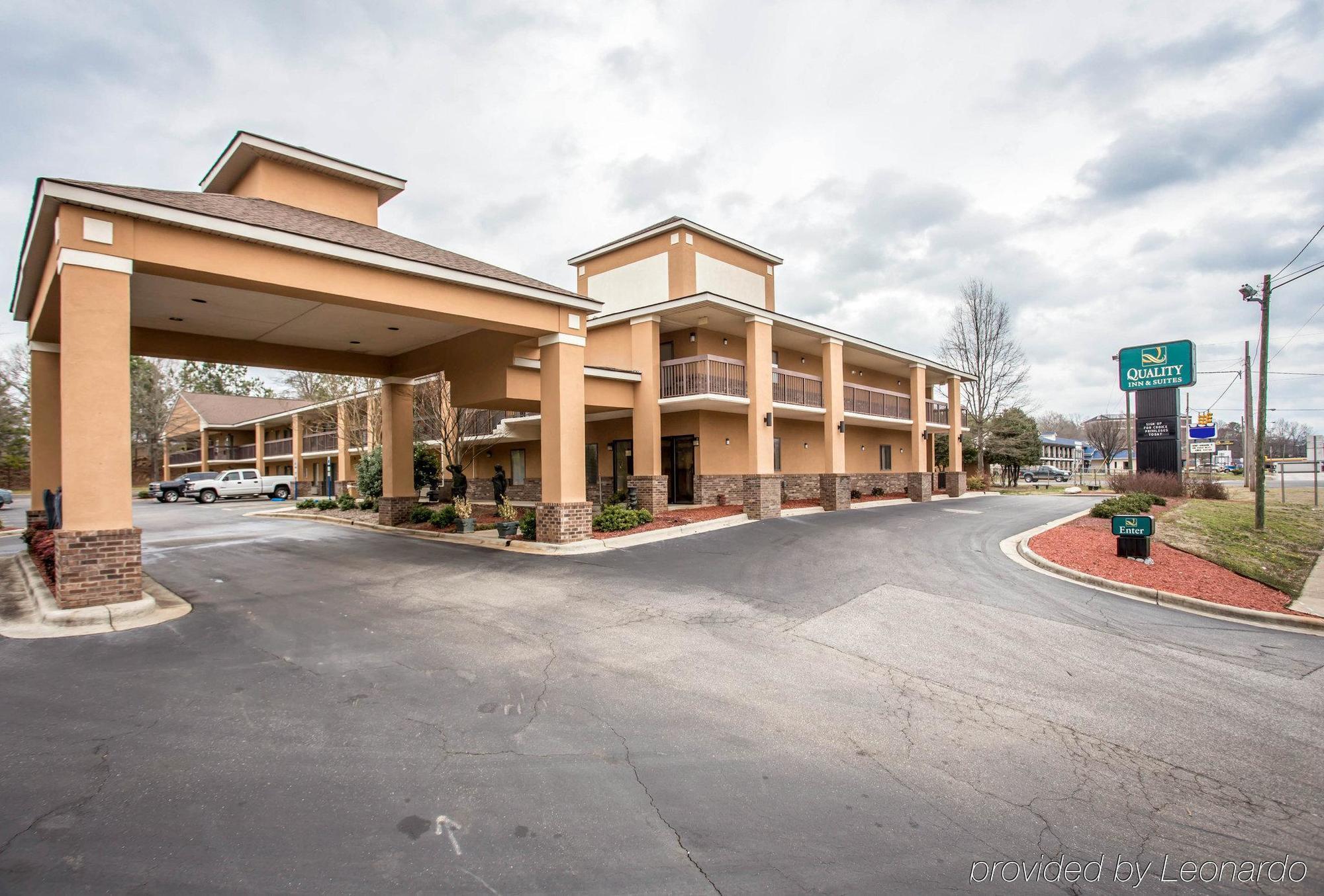 Quality Inn & Suites Rockingham Exterior photo