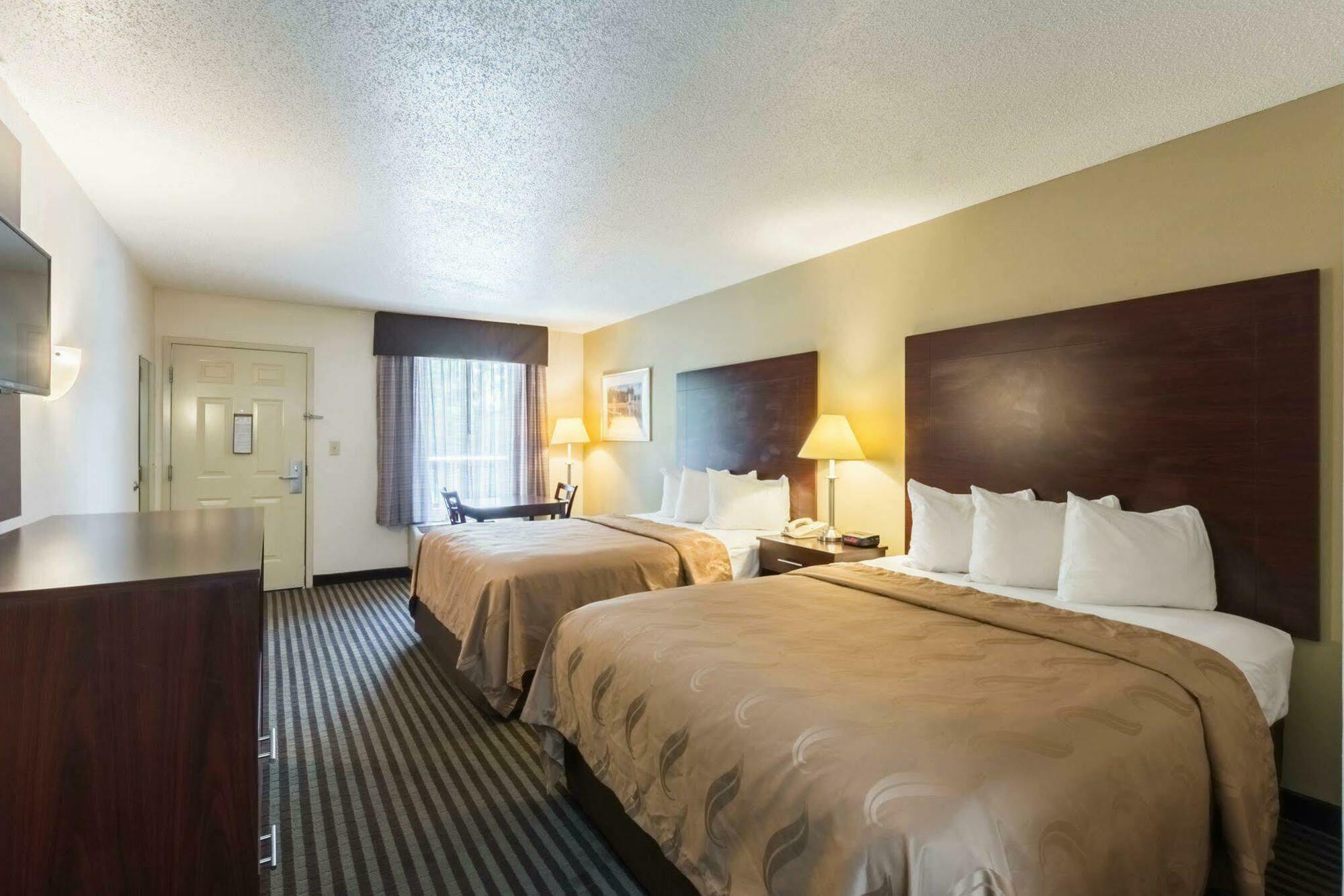 Quality Inn & Suites Rockingham Exterior photo